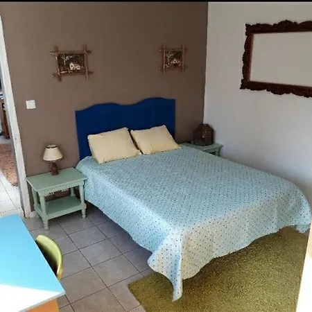 Holiday home Neflier
