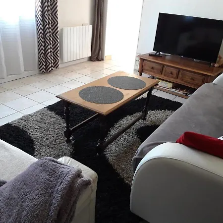 בית נופש Neflier Ménesplet