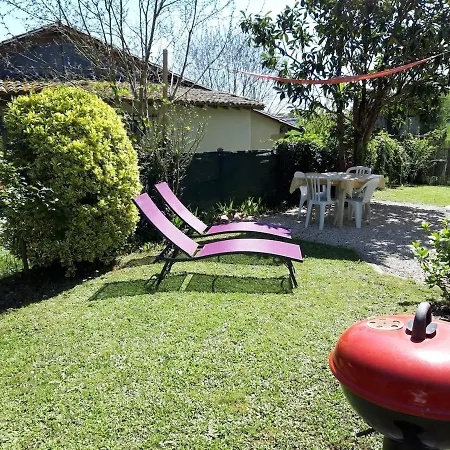 בית נופש Neflier Ménesplet