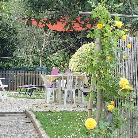 בית נופש Neflier Ménesplet