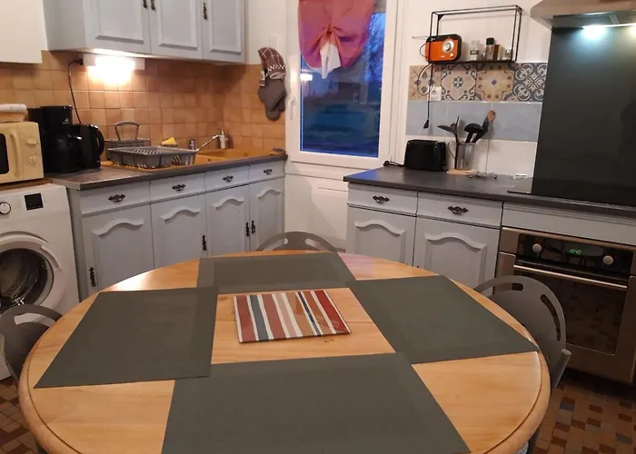 Néflier * Ménesplet